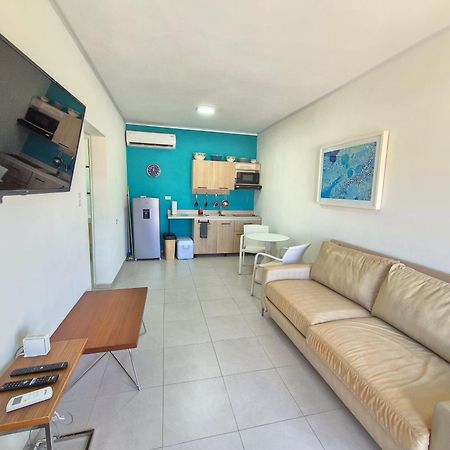 Ocean Breeze Apartments In Aruba Oranjestad Luaran gambar