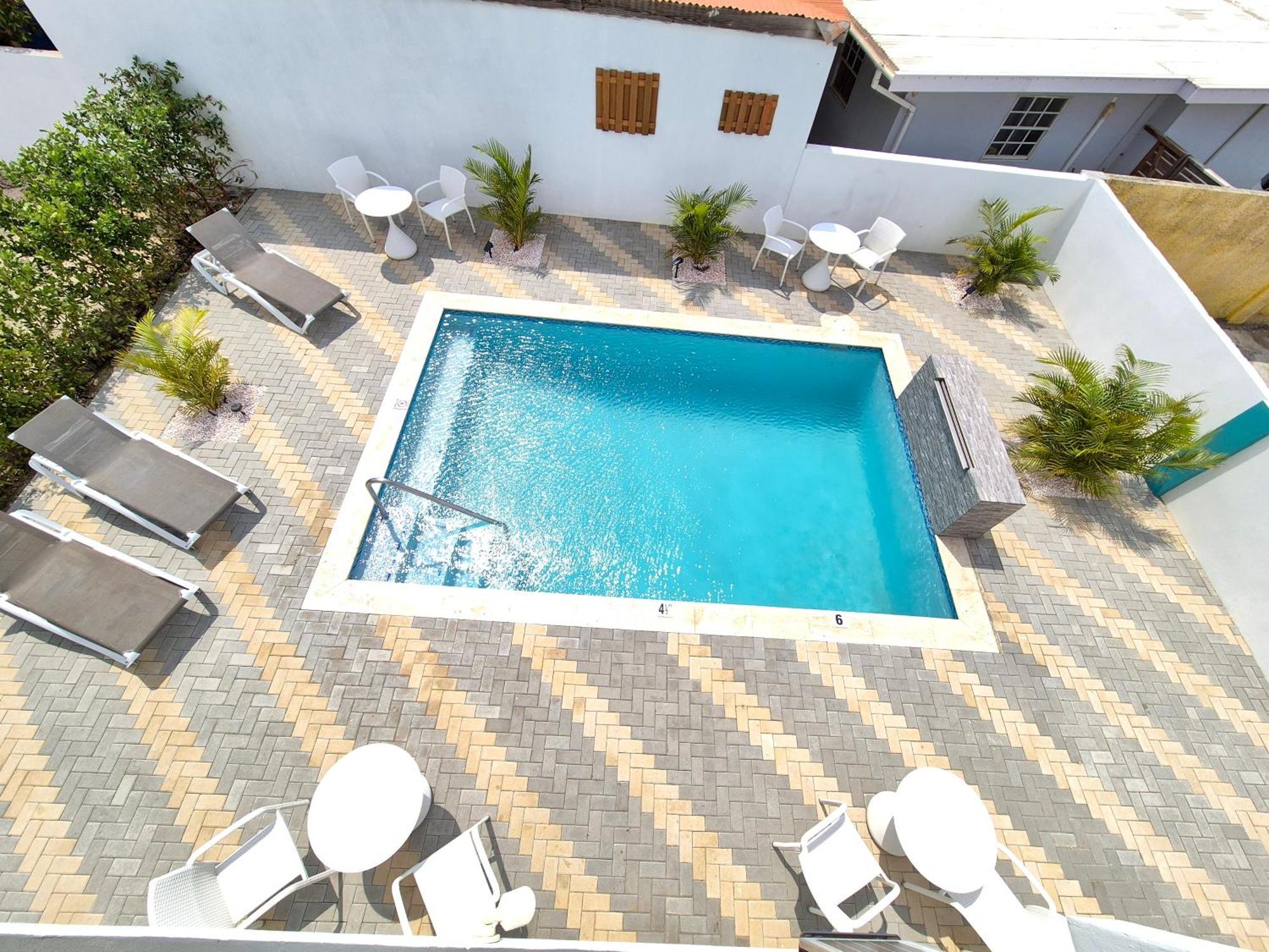 Ocean Breeze Apartments In Aruba Oranjestad Luaran gambar